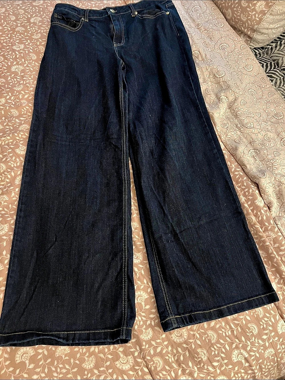 Express Wide Leg Jeans in Blue Waist 12 Like New